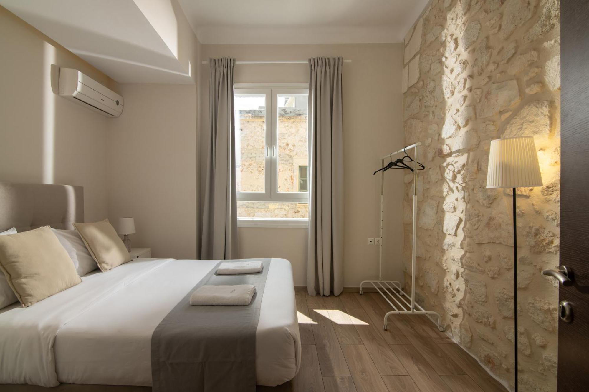 The Central Boutique Apartments Heraklion  ภายนอก รูปภาพ