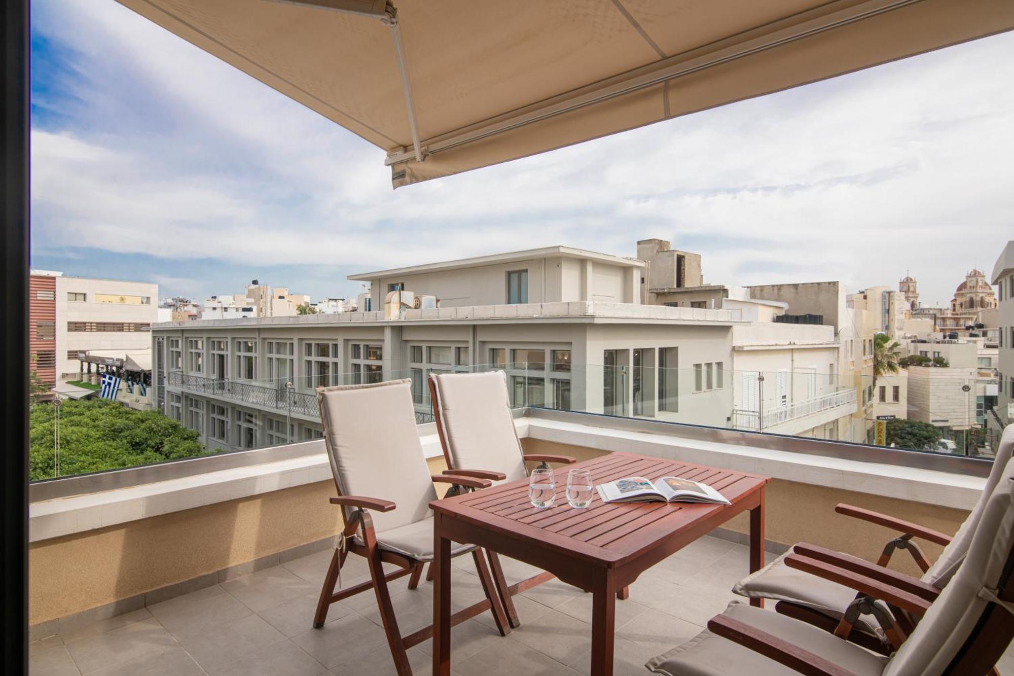 The Central Boutique Apartments Heraklion  ภายนอก รูปภาพ